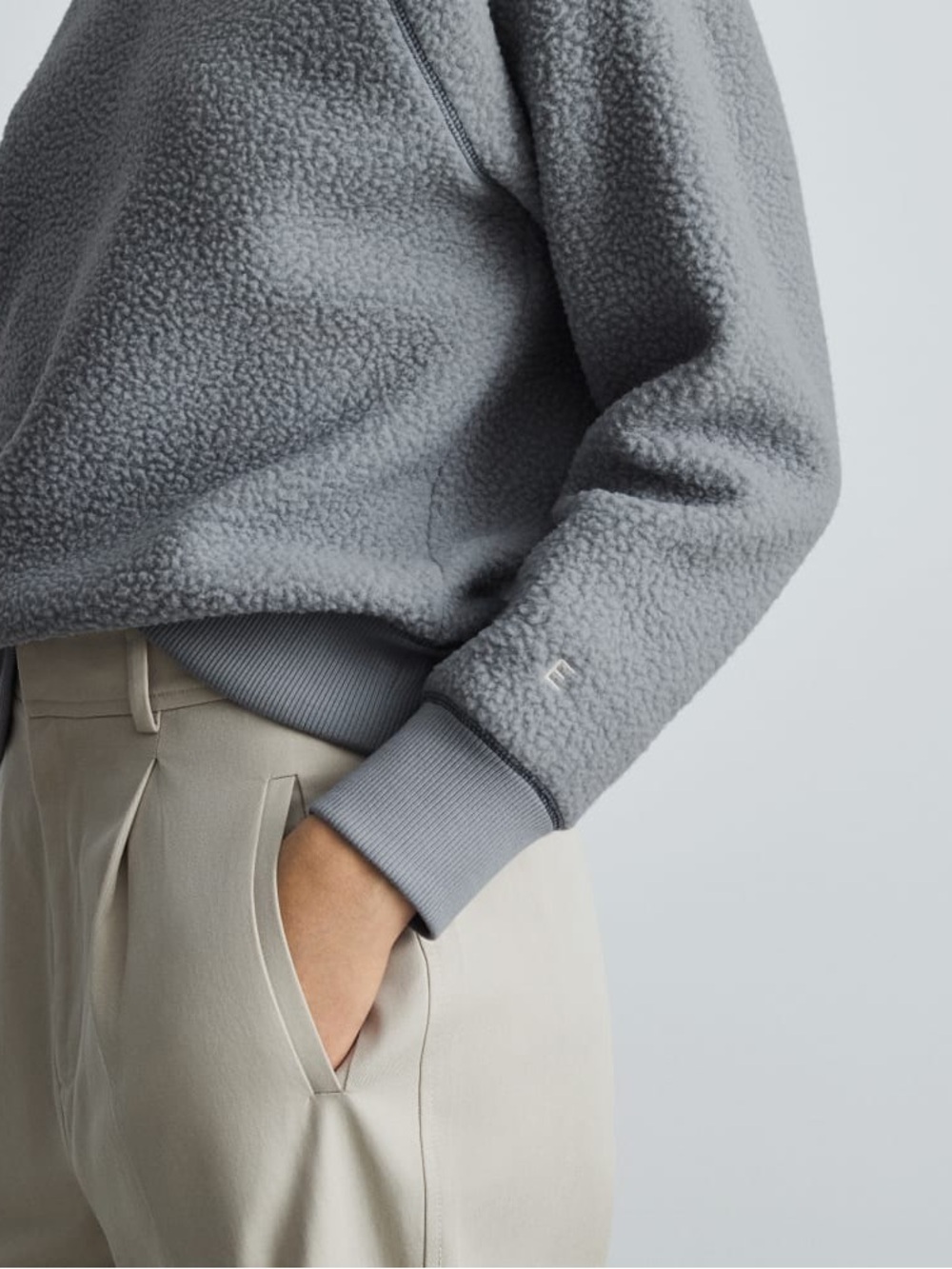 Everlane The Renew Fleece Raglan Light Blue Crew Neck Sweatshirt Size XS - Picture 3 of 11